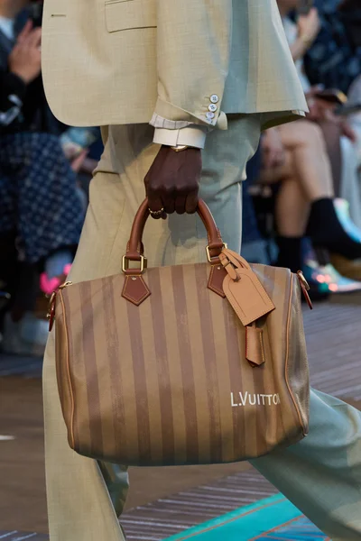 Look 79